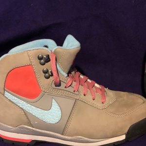 Nike Air hiking boots